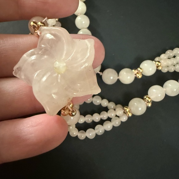 Vintage carved pink quartz Beaded Necklace - Picture 2 of 4